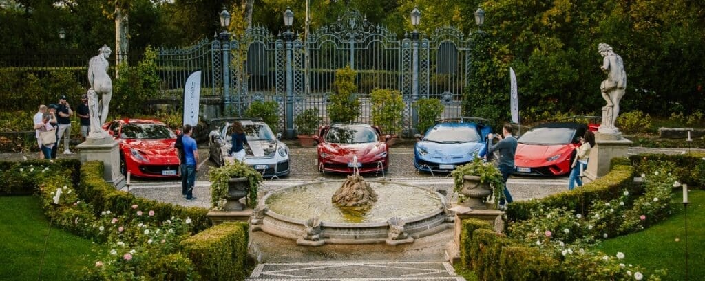 HunterMoss driving tours, now open for booking USA journeys. Connect with Darcy at hello@honeycombhollowtravel.com